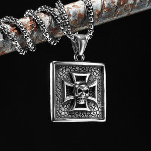 Avant Collier Tête de Mort Rock “Croix d’Acier - Crâne Rebelle”