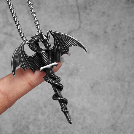 Collier Dragon - Serment de la Lame Ailée Couleur noir