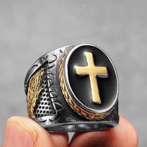 Bague Rock - Croix Latine Dorée