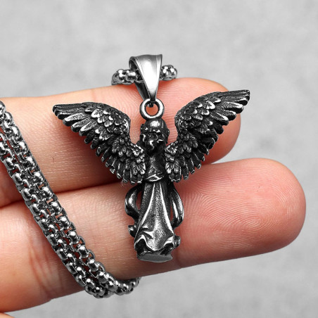 Collier Gothique Ange "Veilleur Ailé du Silence"modele 1