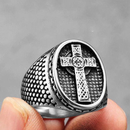 Bague Rock "Croix Latine Ornementale"