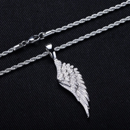 Collier Goth Rock Aile d’Ange - Plume de Lumière Silencieuse