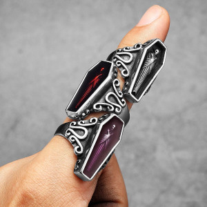 Vue Portée Bague Goth Vampire "Cercueil de l’Éveil Sanguin" - 3 couleurs au choix !