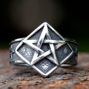 Bague Goth Rock Occulte "Sceau du Pentagramme Souverain"