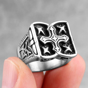 Bague Gothique "Grimoire de la Croix Souveraine"