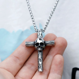 Magnifique Collier Croix Tête de Mort Croix du Crâne Solitaire