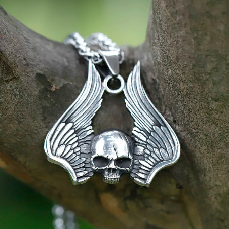 Collier Tête de Mort " Ailes de l’Outre-Vie"
