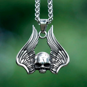 Collier Tête de Mort " Ailes de l’Outre-Vie"