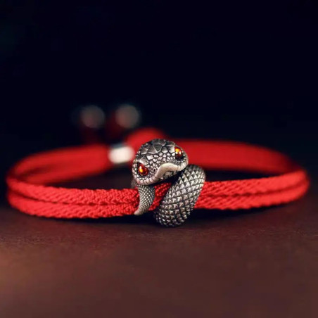 Bracelet Serpent Gardien Ancestral aux Yeux Mystiques Couleur Rouge