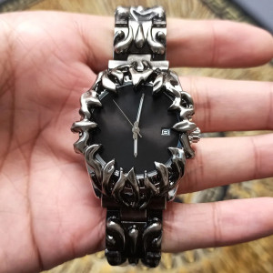 Montre Gothique "Mâchoire du Temps" Couleur Noir