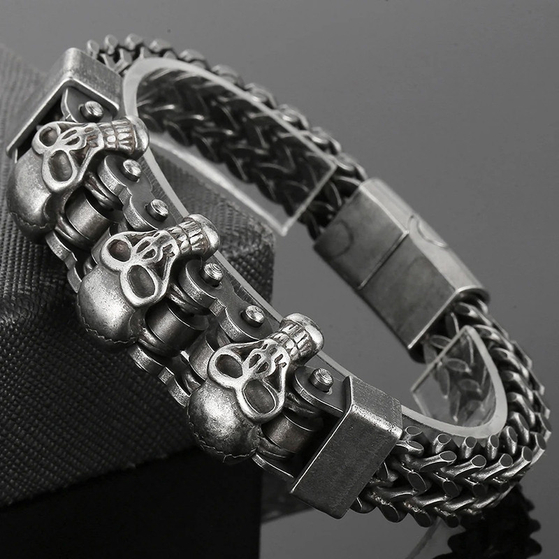 Avant Bracelet Tête de Mort "Sourire de Fer Articulé"