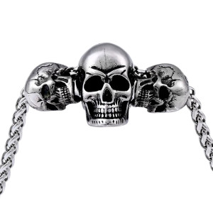Vue de Face Collier Tête de Mort - Trinité des Crânes Maudits