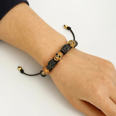 Vue Portée Bracelet Tête de Mort "Macramé aux Crânes de Cristal" Modele 1