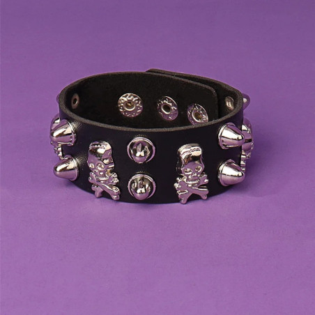 Vue de Face Bracelet Tête de Mort "Manchette à Pointes Punk"