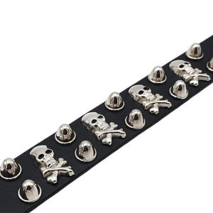 Vue détaillée Bracelet Tête de Mort "Manchette à Pointes Punk"