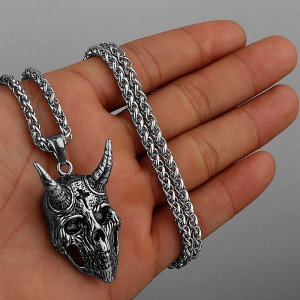 Collier Tête de Mort "Crâne du Démon Cornu"