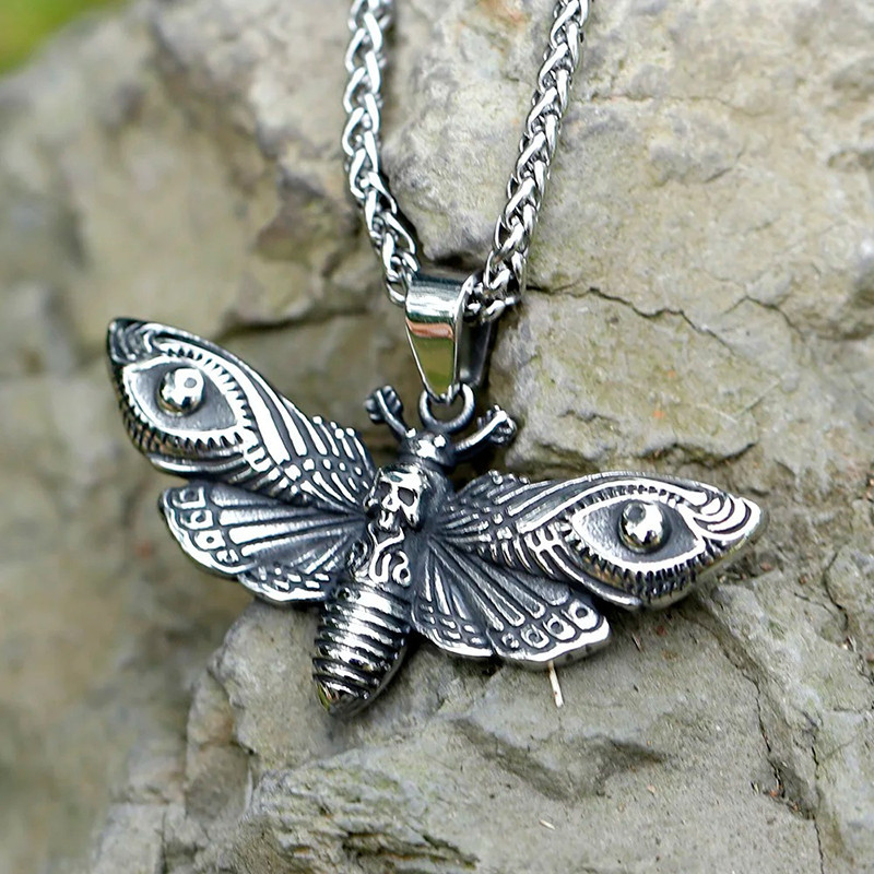 Avant Collier Tête de Mort - Papillon Messager de la Nuit