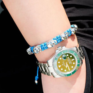 Vue Portée Bracelet Tête de Mort "Onyx Night Macramé" Couleur  Bleu Ciel
