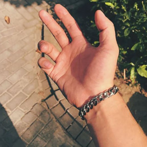 Vue Portée Bracelet Biker "Rebel Stack"