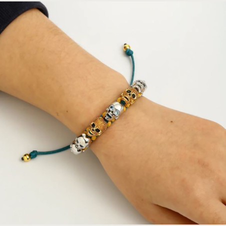 Vue Portée Bracelet Tête de Mort "Macramé aux Crânes de Cristal" Modele 3