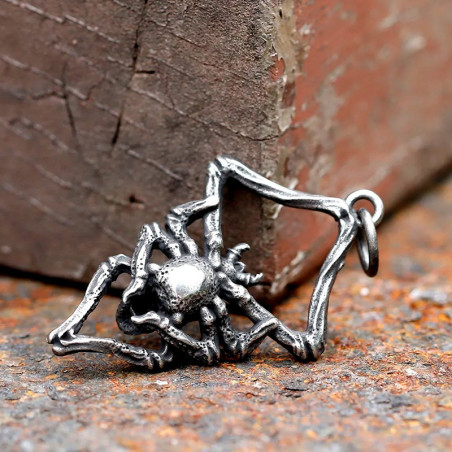 Vue Arrière Collier Tête de Mort Gothique Occulte "Le Sceau de l’Arachnide"