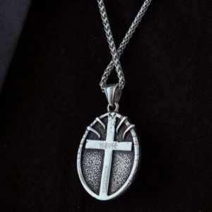 Collier Tête de Mort Médaillon L'Arbre des Ombres - Bijou Goth Metal