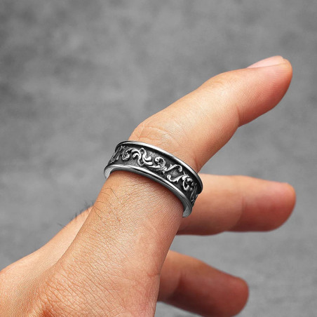 Vue Portée Bague Rock Goth "Couronne de Lierre"