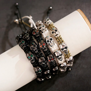 Bracelet Shamballa Tête de Mort "Macramé & Regard Serti" - 5 couleurs au choix !