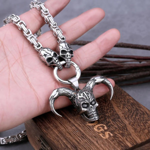 Collier Tête de Mort "Le Berserker"