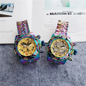 Montre Gothique "Masque du Temps Chromatique"