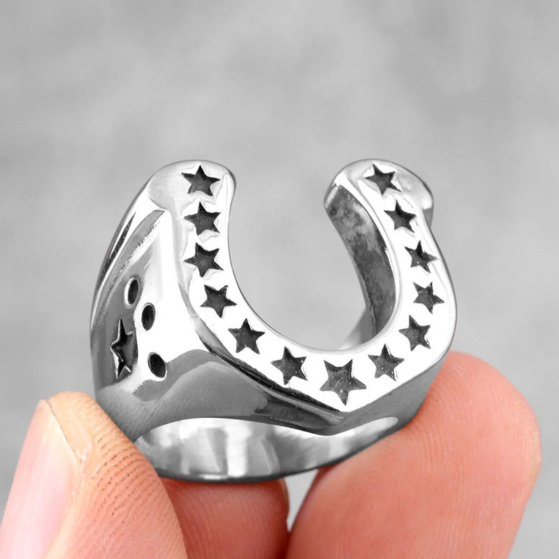 Bague Biker Fer à Cheval Porte-Bonheur Couleur Argent