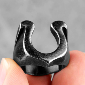 Bague Biker Fer à Cheval Porte-Bonheur Couleur Noir