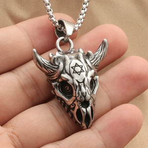 Collier Tête de Mort Goth Rock  "L'Invocateur"