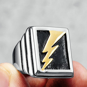 Bague Chevalière Rock "High Voltage"Couleur or