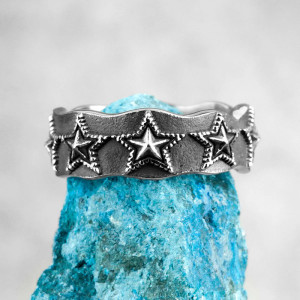 Vue de Face Bague Rock Constellation d'Étoiles