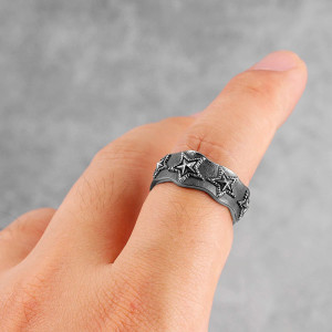 Vue Portée Bague Rock Constellation d'Étoiles