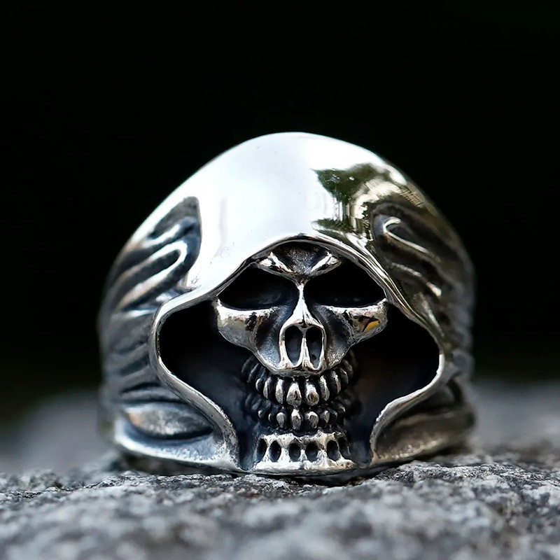 Bague Tête de Mort "Croix de Fer Striée"