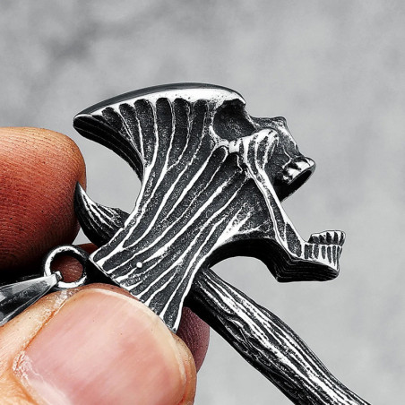Vue Laterale Collier Tête de Mort Hache de l'enfer "Le Bourreau"