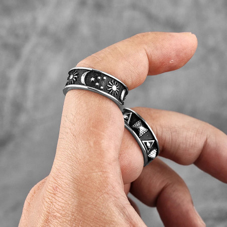Vue Portee Bague Rock "THE ALCHEMIST" (L'Alchimiste)