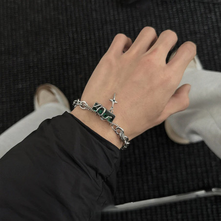 Vue portee Bracelet Rock Gothique - Croix du Sceau Intérieur