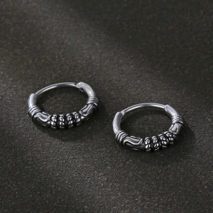 Vue de Cote Boucles d’Oreilles Viking Anneaux Nordiques "Héritage des Clans"