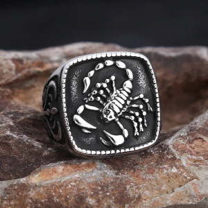 Bague Rock Goth Scorpion Le Gardien du Secret
