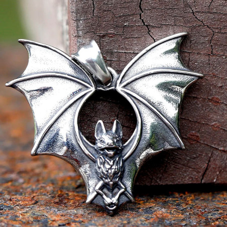 Avant Collier Rock Goth Chauve-Souris "Le Comte"