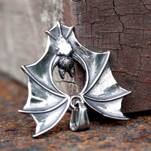 Vue Arrierre Collier Rock Goth Chauve-Souris "Le Comte"