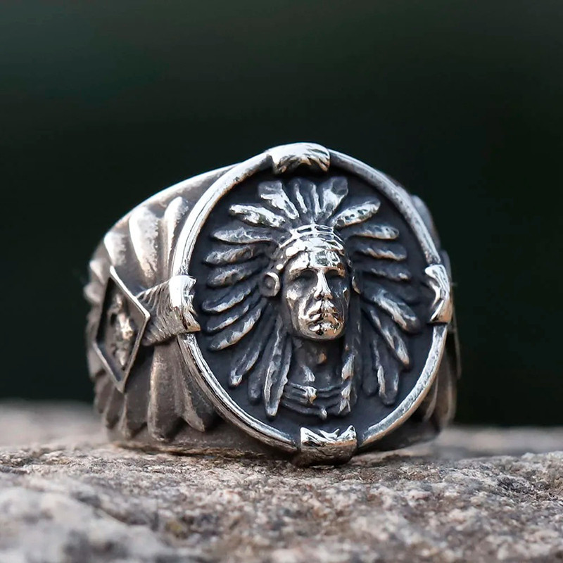 Vue de Face Bague Indiens Chevalière "APACHE -  L'Esprit des Plaines"