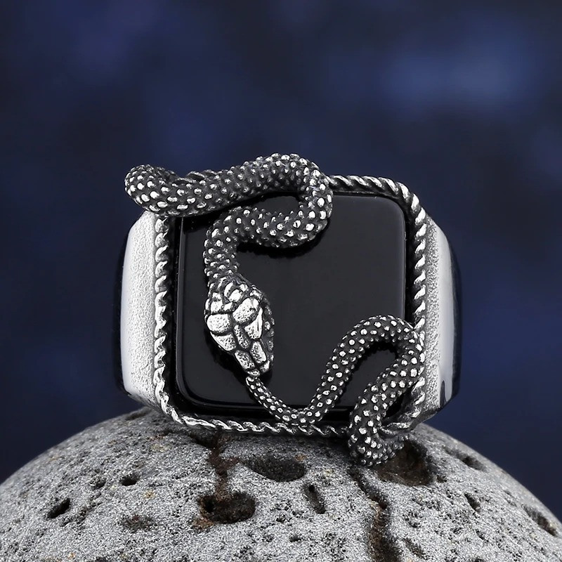 Avant Bague Chevalière Serpent "DRACO" - Le Charme Hypnotique