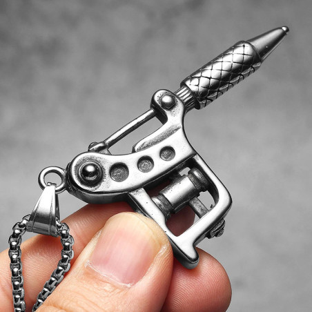Vue de Cote Collier Tattoo "L'Indélébile"