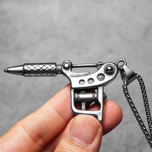 Vue de Face Collier Tattoo "L'Indélébile"