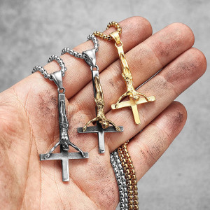Pendentif Croix Anti-Christ "Renversement Sacrilège" - 3 couleurs au choix !