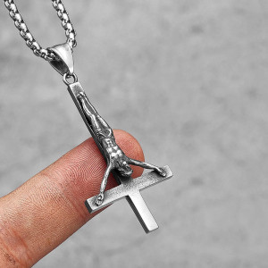 Pendentif Croix Anti-Christ "Renversement Sacrilège" Couleur Argent
